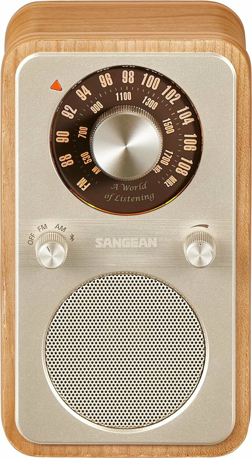 Радиоприемник с аккумулятором Sangean WR-09, деревянный корпус, цвет натуральная вишня